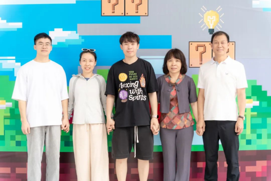 带着责任出发他们从国科大奔向广阔天地3382